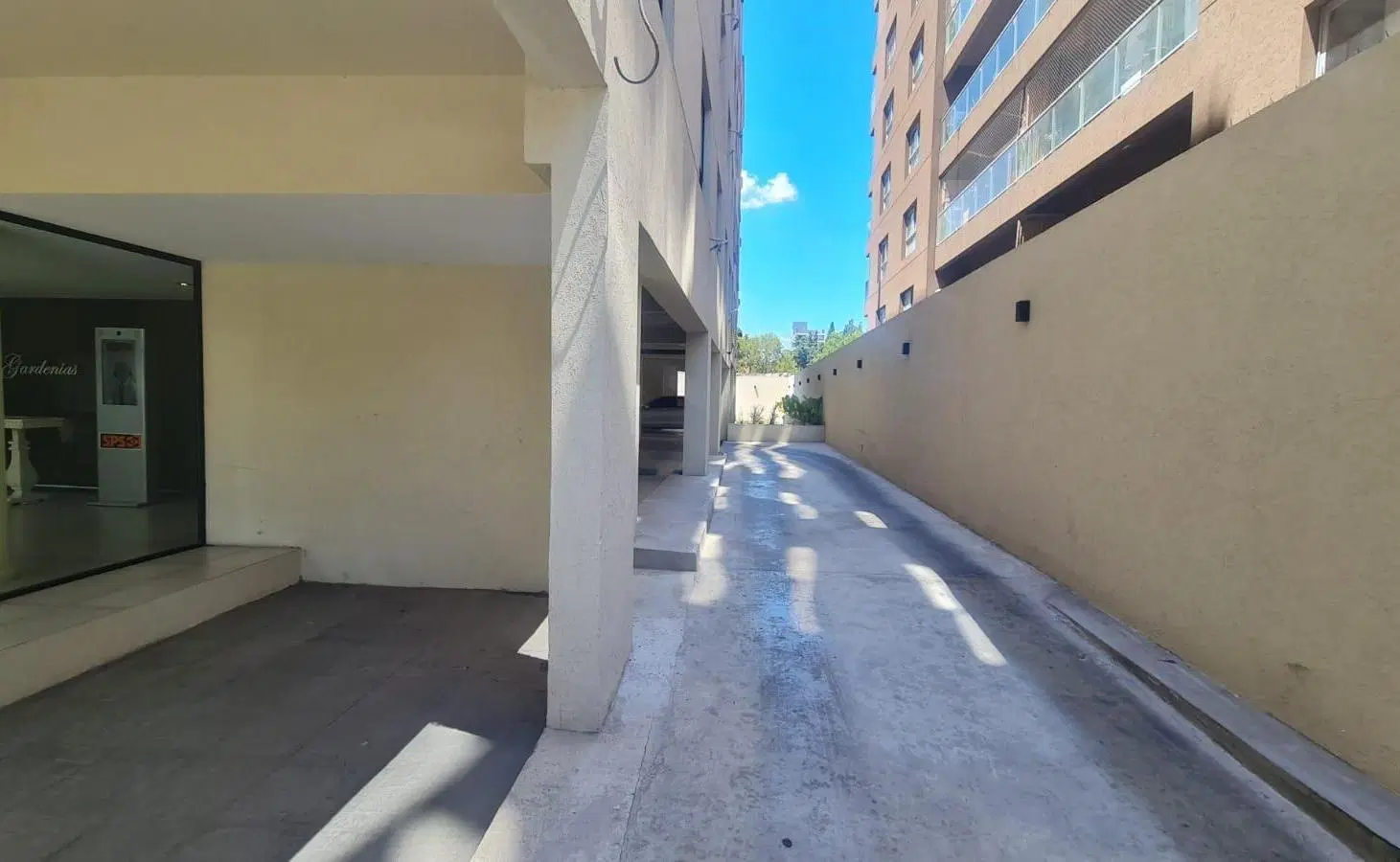 Departamento en venta - 2 Dormitorios 2 Baños - Ituzaingó 4