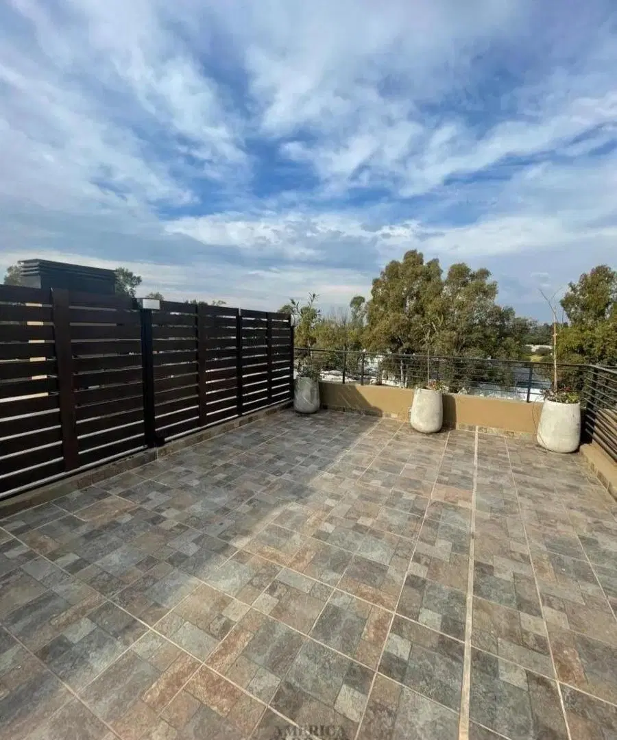 Departamento en venta - 2 Dormitorios 2 Baños - Villa Udaondo 5