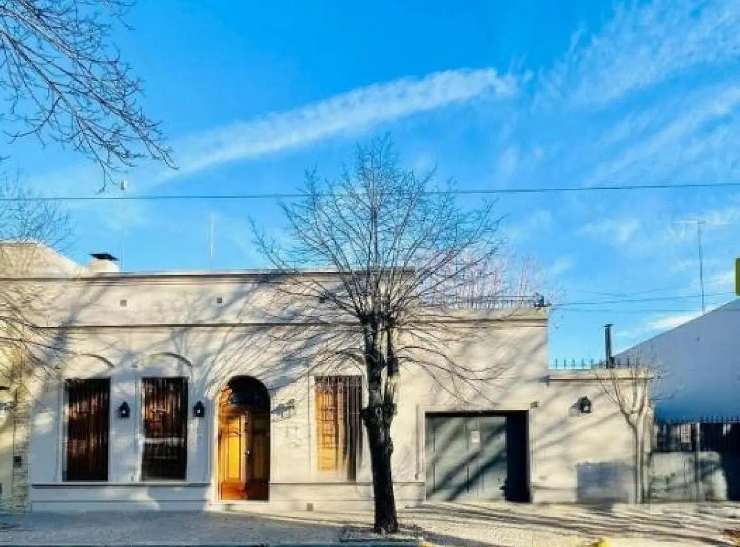 Casa en venta - 3 Dormitorios 2 Baños - Cochera - 625Mts2 - General Belgrano 5