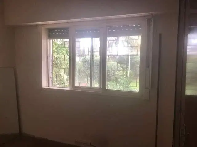 Casa en venta - 2 Dormitorios 2 Baños - Cochera - 383Mts2 - Ituzaingó 3