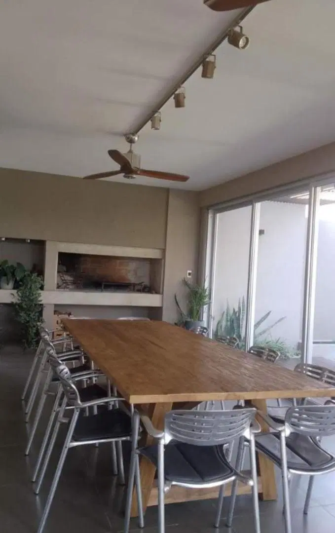 Casa en venta - 3 Dormitorios 2 Baños - Córdoba 2