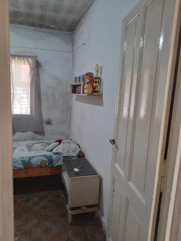 Casa en venta - 2 Dormitorios 1 Baño - Cochera - 350Mts2 - Almirante Brown 4