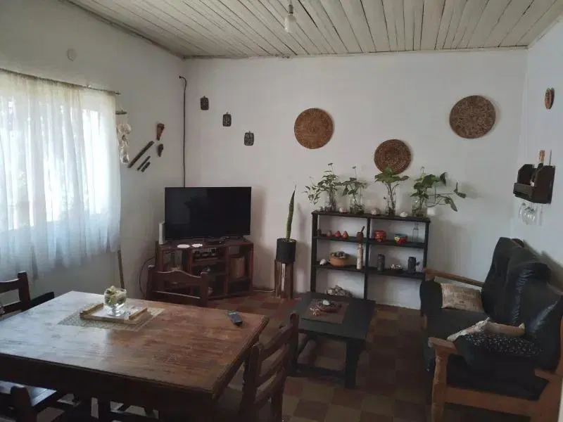 Casa en venta - 2 Dormitorios 1 Baño - Cochera - 350Mts2 - Almirante Brown 5