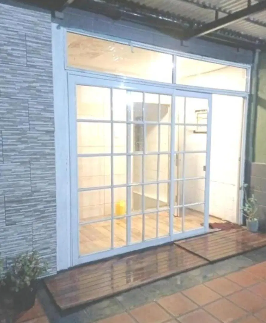 PH en venta - 4 Dormitorios 2 Baños - Flores 4
