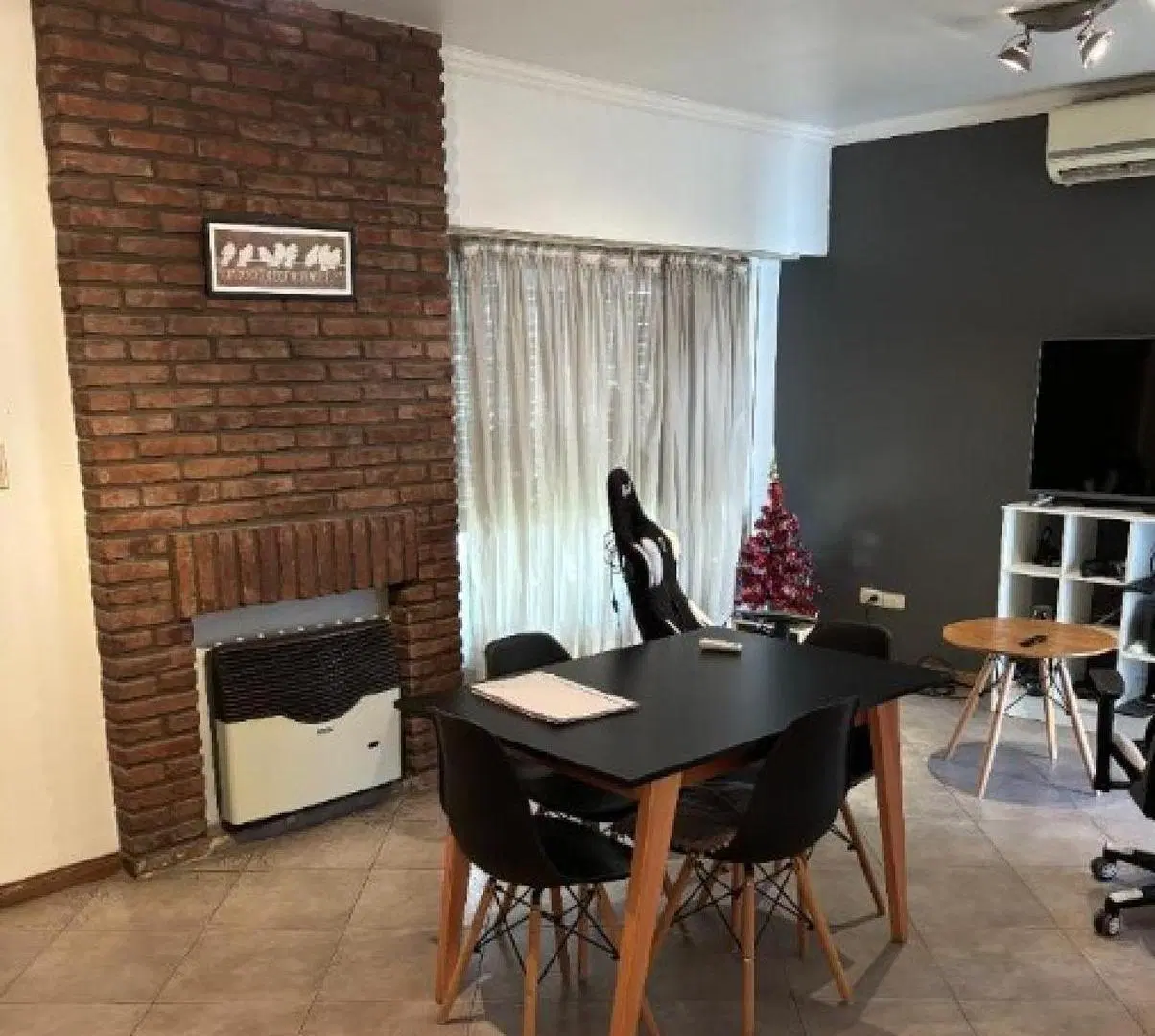 PH en venta - 3 Dormitorios 1 Baño - Hurlingham 2
