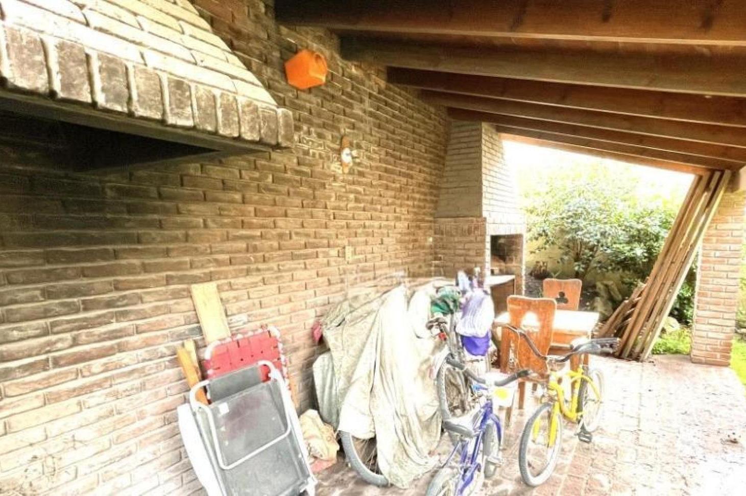 Casa en venta - 4 Dormitorios 3 Baños - Cochera - 283Mts2 - Mar del Plata