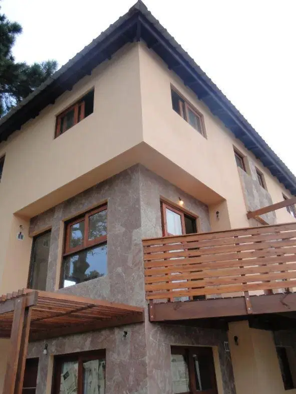 Casa en venta - 3 dormitorios 2 baños - Cochera - 115mts2 - San Bernardo Del Tuyu 4