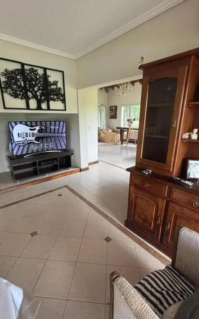 Casa en venta - 5 Dormitorios 4 Baños - Exaltación de la Cruz 5