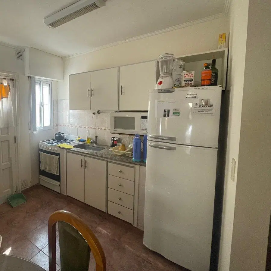 Casa en venta - 3 dormitorios 2 baños - 170mts2  - San Clemente Del Tuyú 2