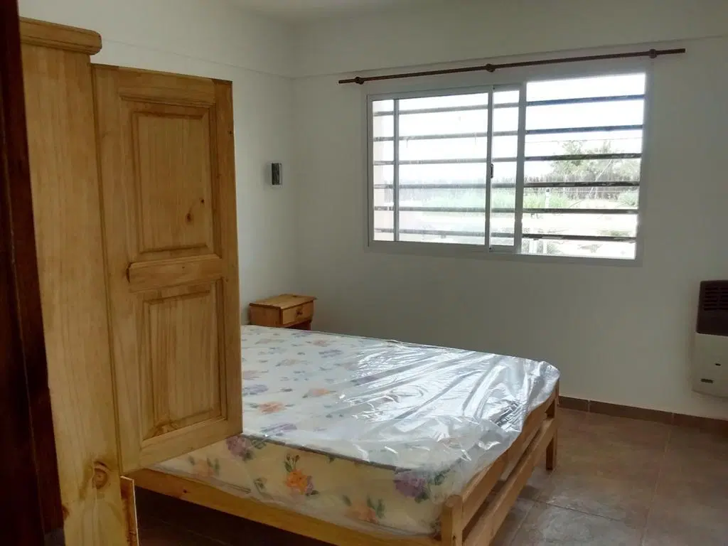 Departamento en venta - 2 dormitorios 1 baño - 120mts2 - Las Toninas 2