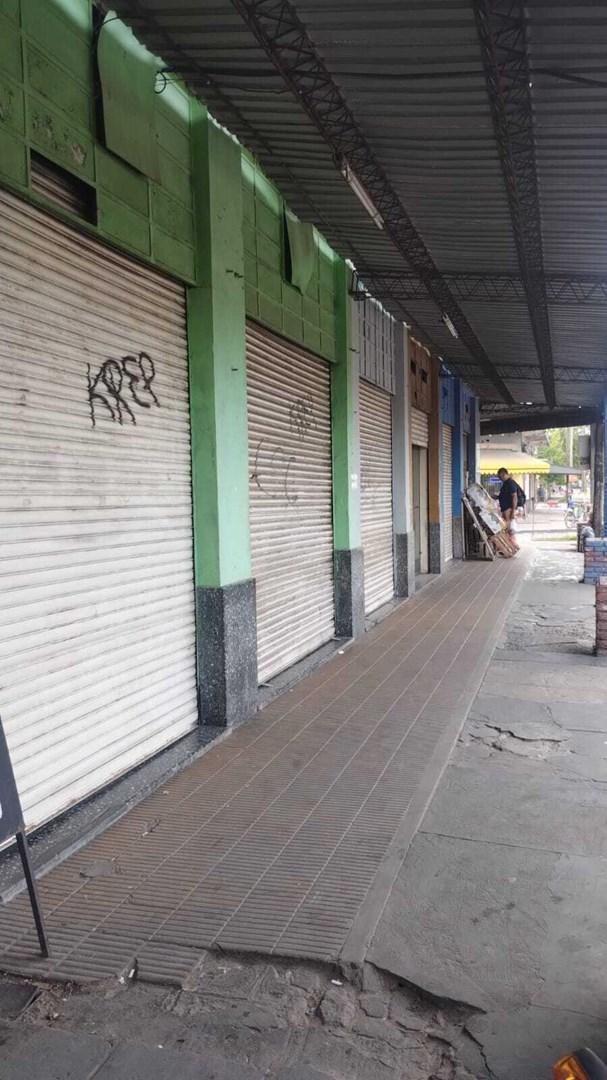 Locales Comerciales en venta - 332mts2 - Merlo