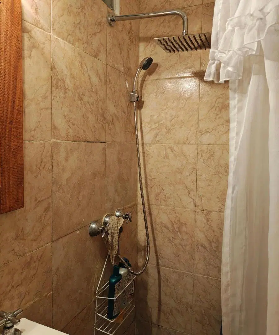 Casa en venta - 3 Dormitorios 2 Baños - Sarandí 5