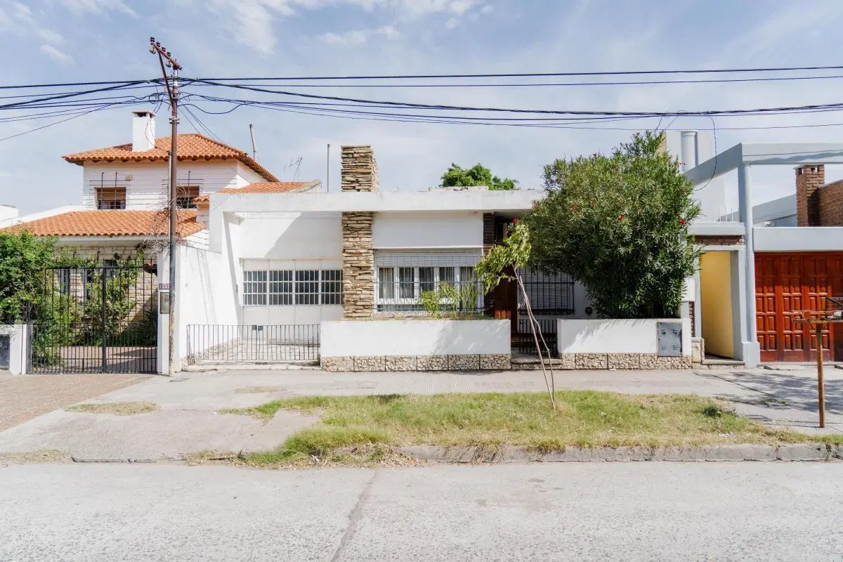 Edificio Comercial en venta - 6 Dormitorios 4 Baños - 479Mts2 - Bahía Blanca 5