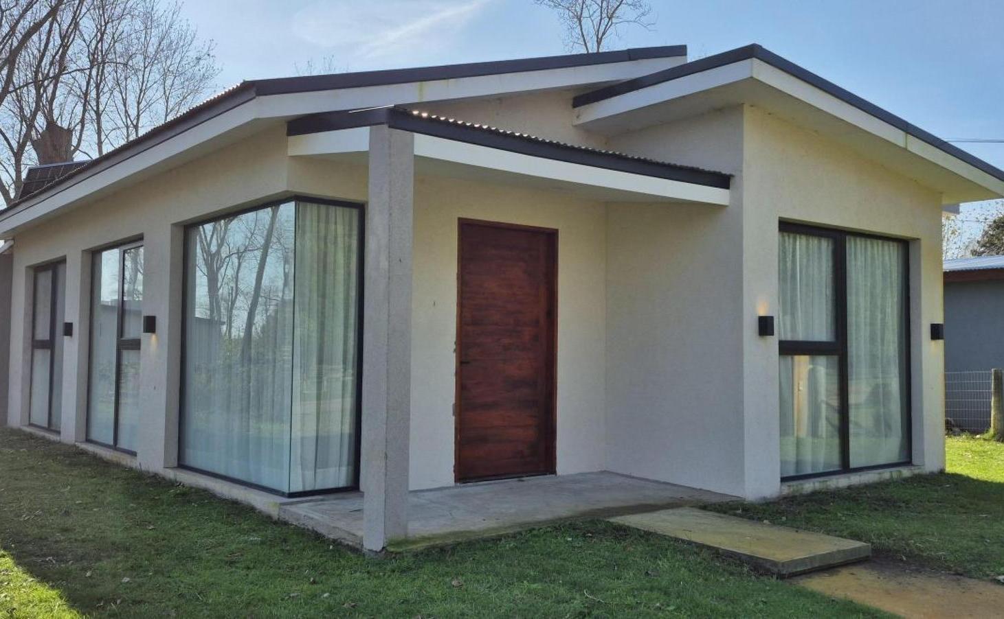 Casa en venta - 3 Dormitorios 2 Baños - Costa del Este