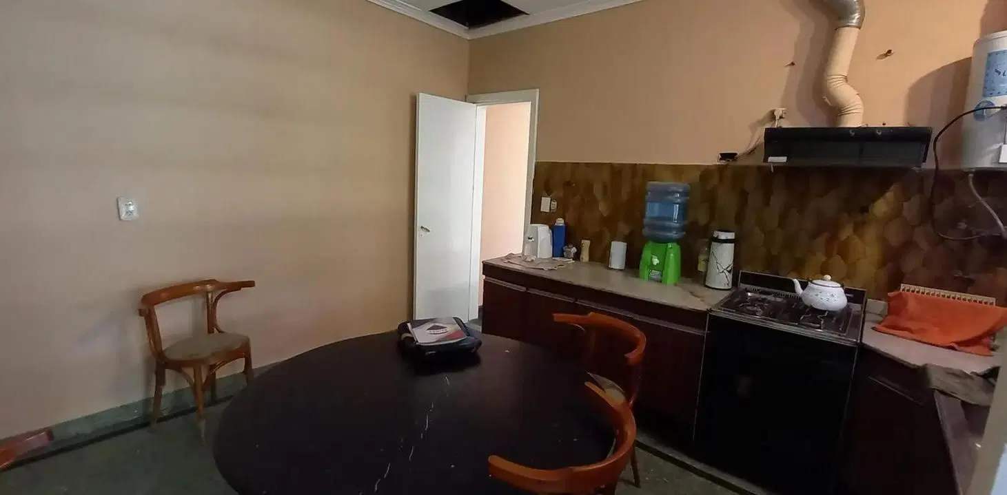 Casa en venta - 4 Dormitorios 1 Baño - Ministro Rivadavia 1
