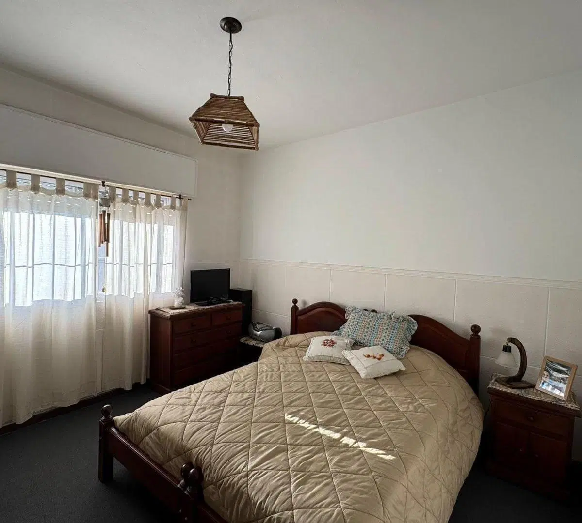 Casa en venta - 3 Dormitorios  1 Baño - 196mts2 - Chivilcoy 4