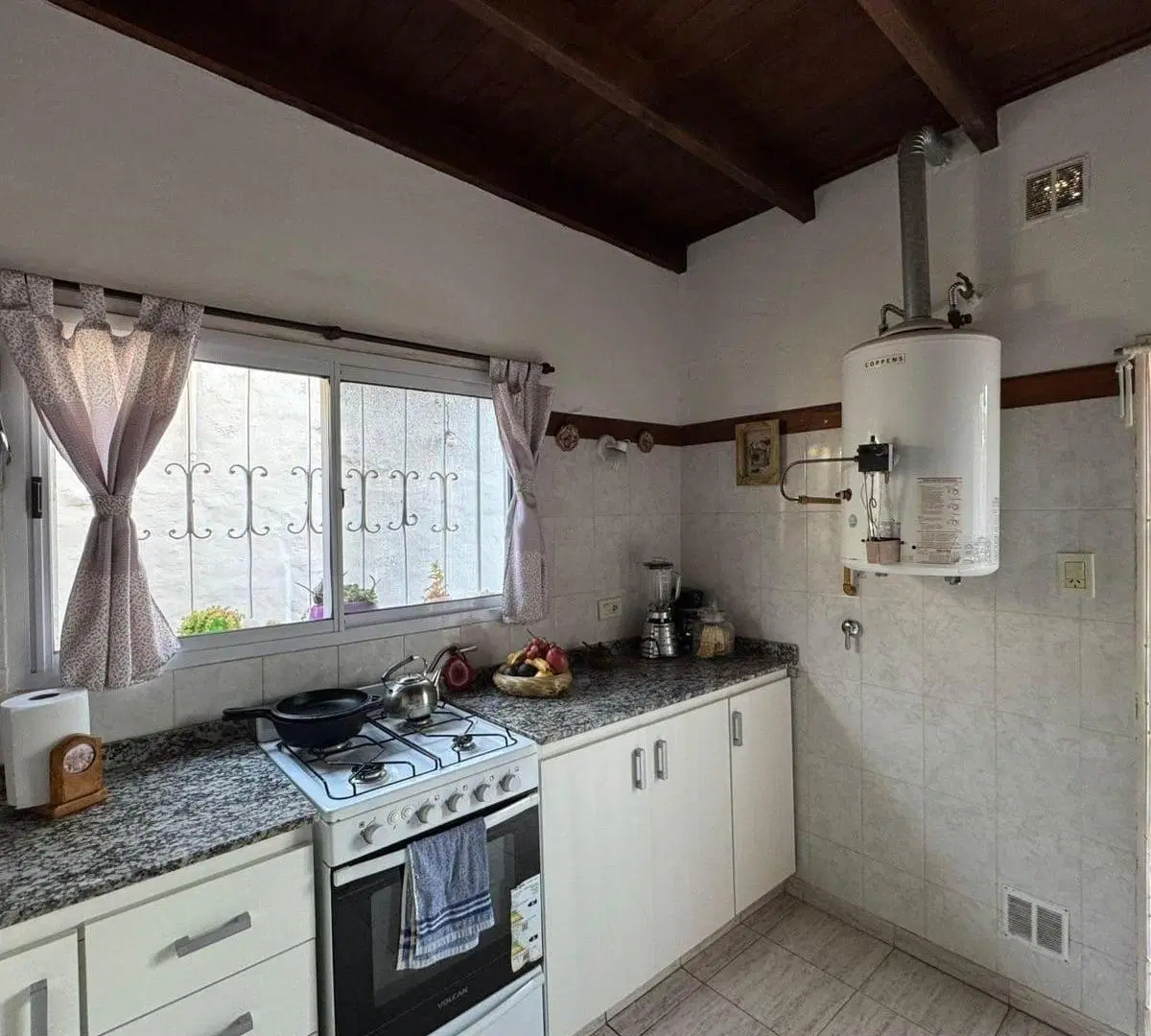 Casa en venta - 3 Dormitorios  1 Baño - 196mts2 - Chivilcoy 5