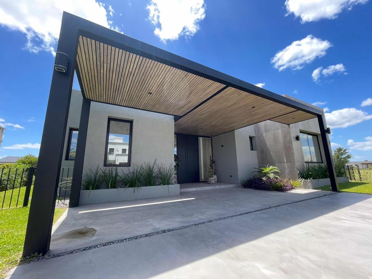 Casa en venta - 3 Dormitorios 4 Baños - Cocheras - 216,50Mts2 - El Naudir, Escobar