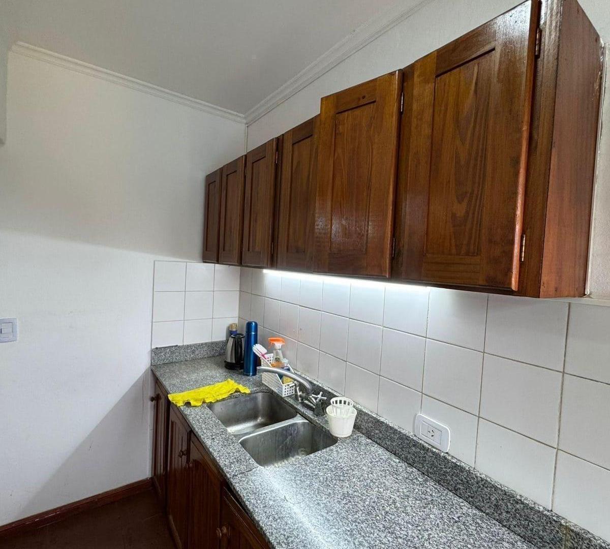 Foto de Casa en venta - 3 Dormitorios 2 Baños - 705mts2 - Chivilcoy, imagen 4