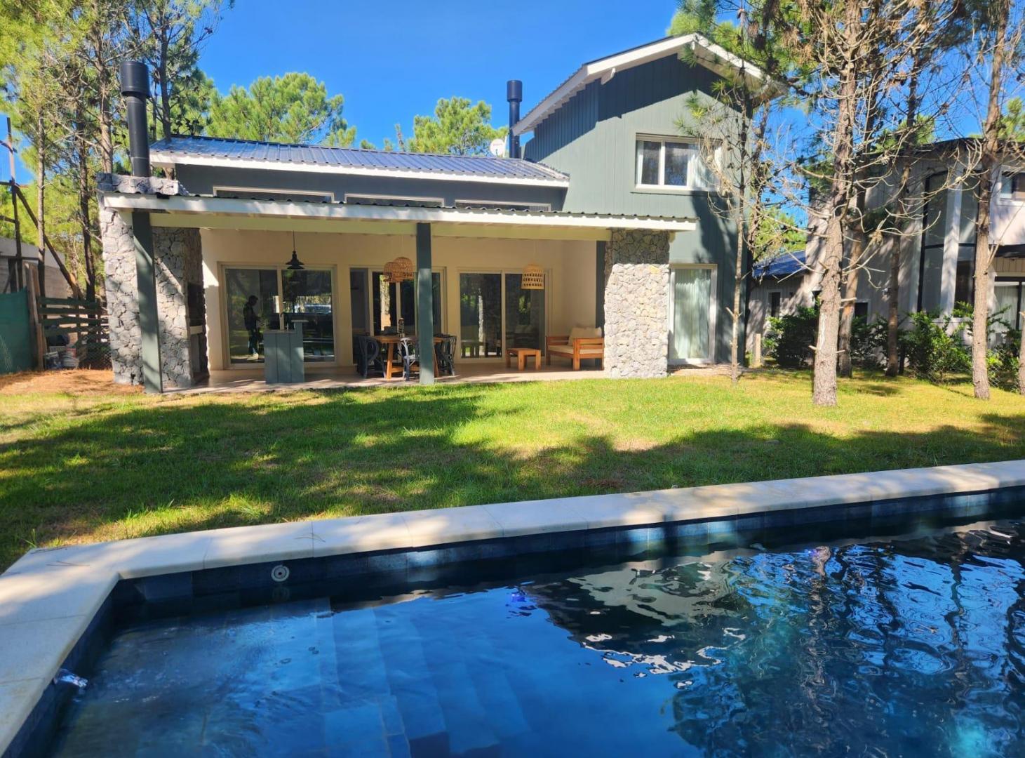 Casa en venta - 4 Dormitorios 2 Baños - 900Mts2 - Pinamar