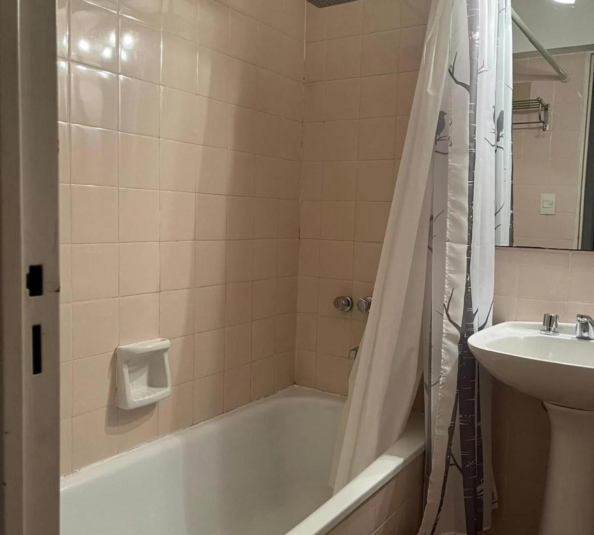 Foto de Departamento en venta - 1 Dormitorio 1 Baño - Retiro, imagen 2