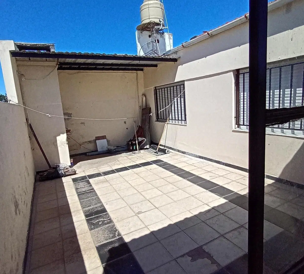 Casa en venta - 4 Dormitorios 2 Baños - San Nicolás de los Arroyos 4