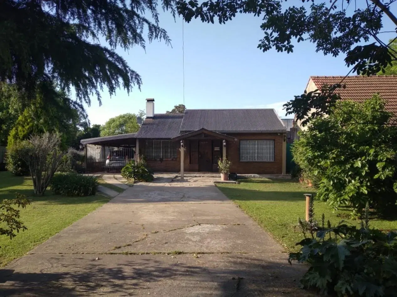 Casa en venta - 3 Dormitorios 3 Baños - Glew 2