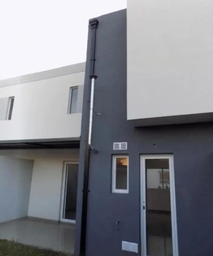 Dúplex en venta - 2 Dormitorios 2 Baños - Cochera - 70Mts2 - Ituzaingó Norte 4