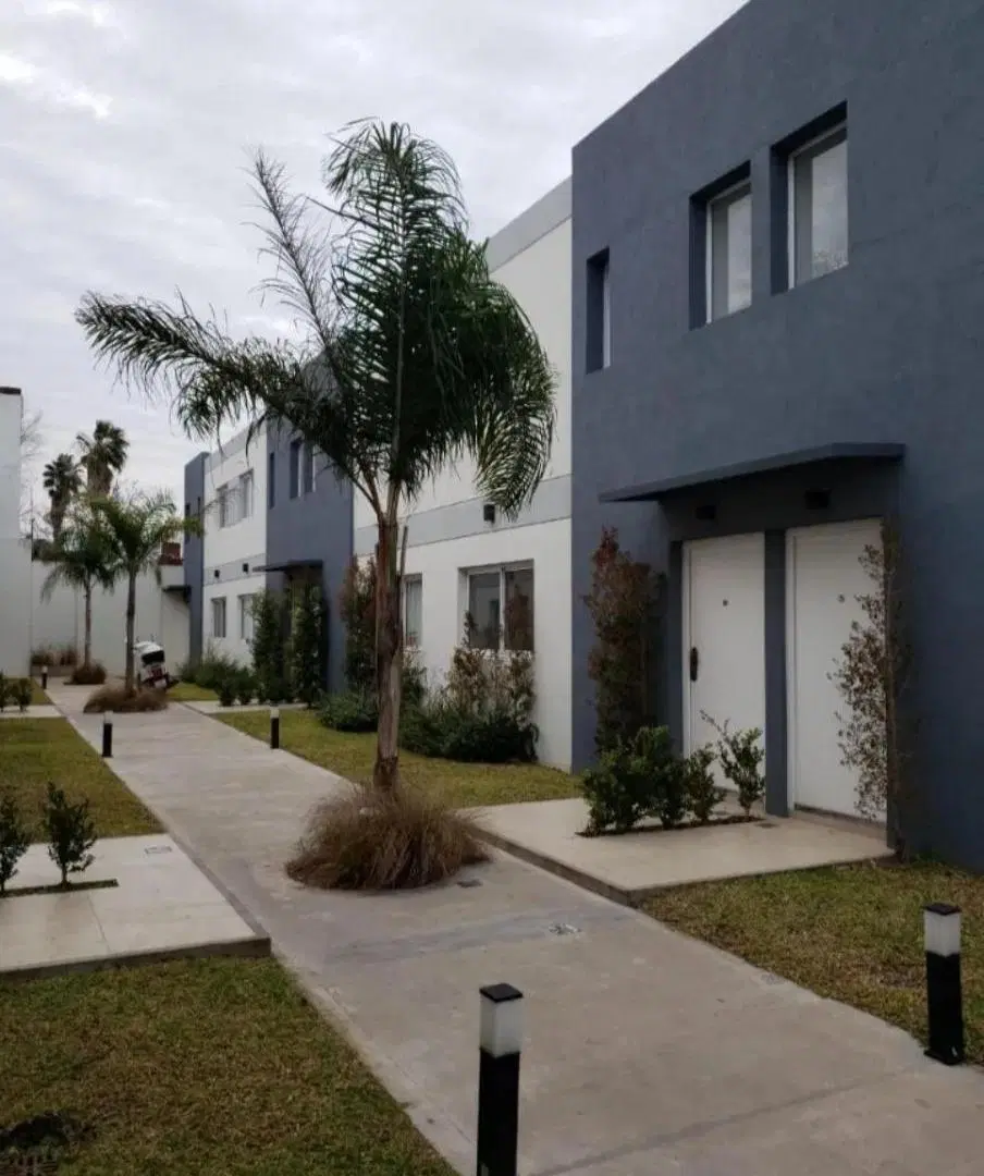 Dúplex en venta - 2 Dormitorios 2 Baños - Cochera - 70Mts2 - Ituzaingó Norte 2