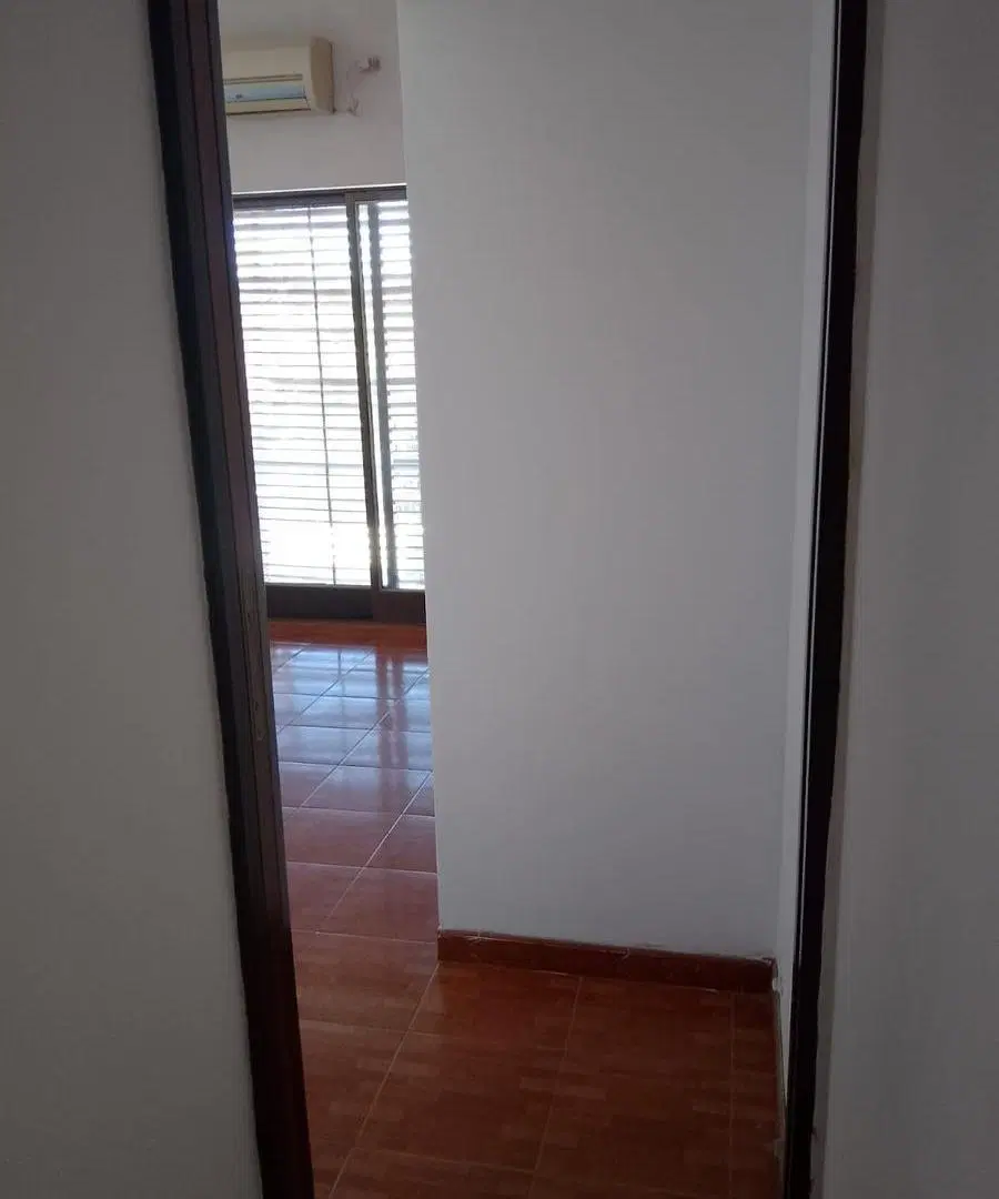 Casa en venta - 4 Dormitorios 3 Baños - Haedo 3