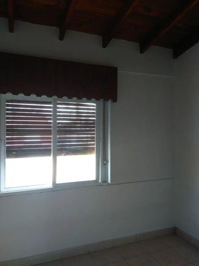 Casa en venta - 4 Dormitorios 2 Baños - Cochera - 450Mts2 - Laferrere, La Matanza 4