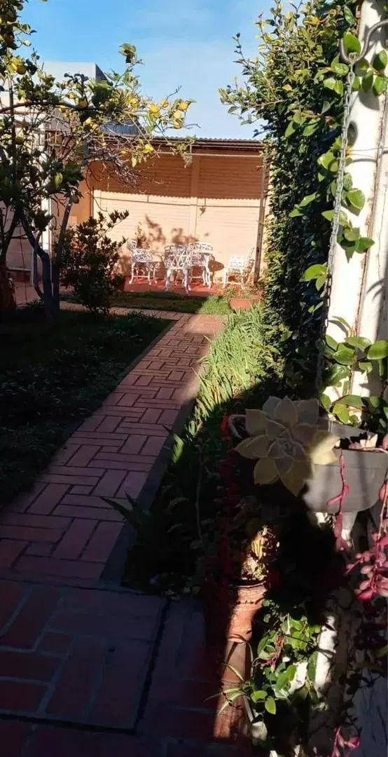 Casa en venta - 3 Dormitorios 3 Baños - 400Mts2 - Azul 5