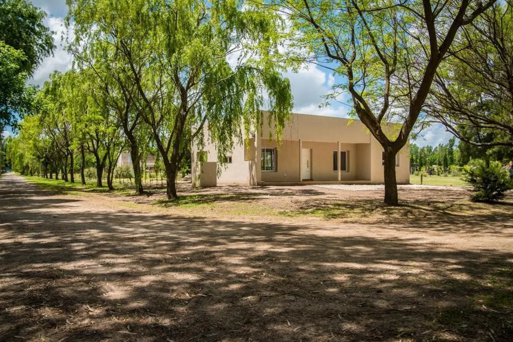 Casa en venta - 2 dormitorios 1 baño - 1.144mts2 - Posadas de los Lagos, Coronel Brandsen 1