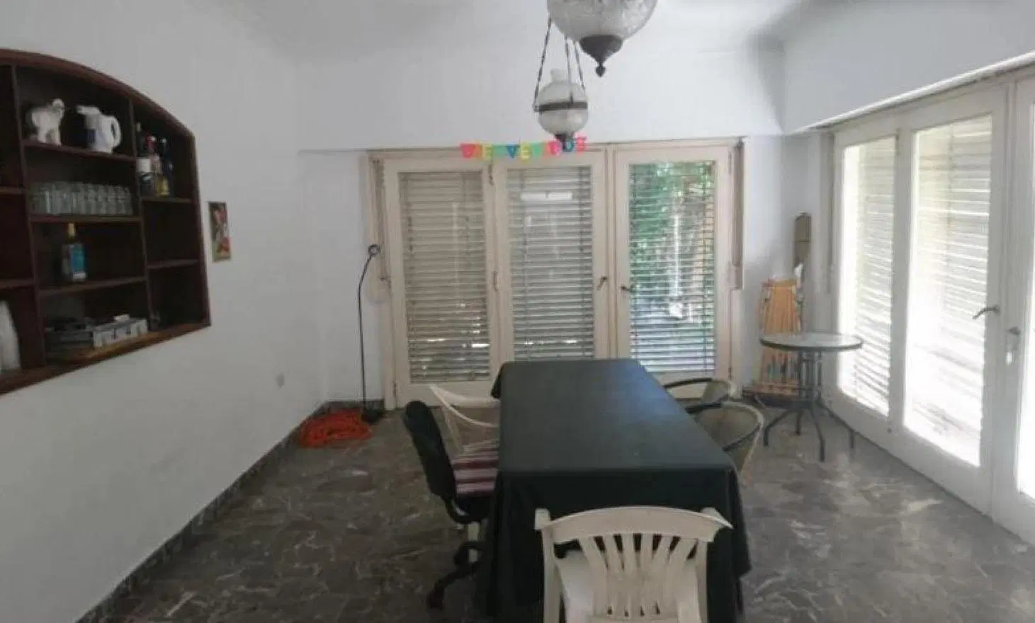 Casa en venta - 3 dormitorios 2 baños - Cochera - 300mts2 - La Plata 3