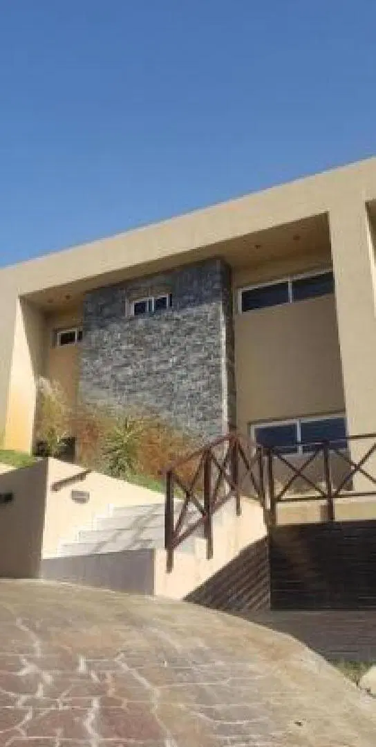 Casa en venta - 4 Dormitorios 7 Baños - Cochera - 470Mts2 - Pinamar 3