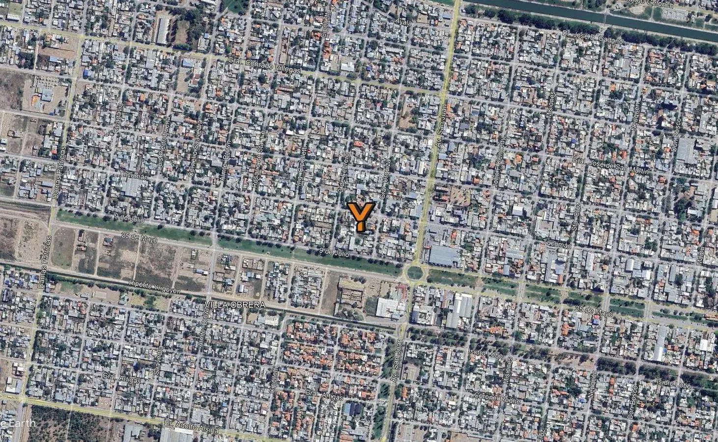 Casa en venta - 4 Dormitorios 2 Baños - 432Mts2 - General Roca 5