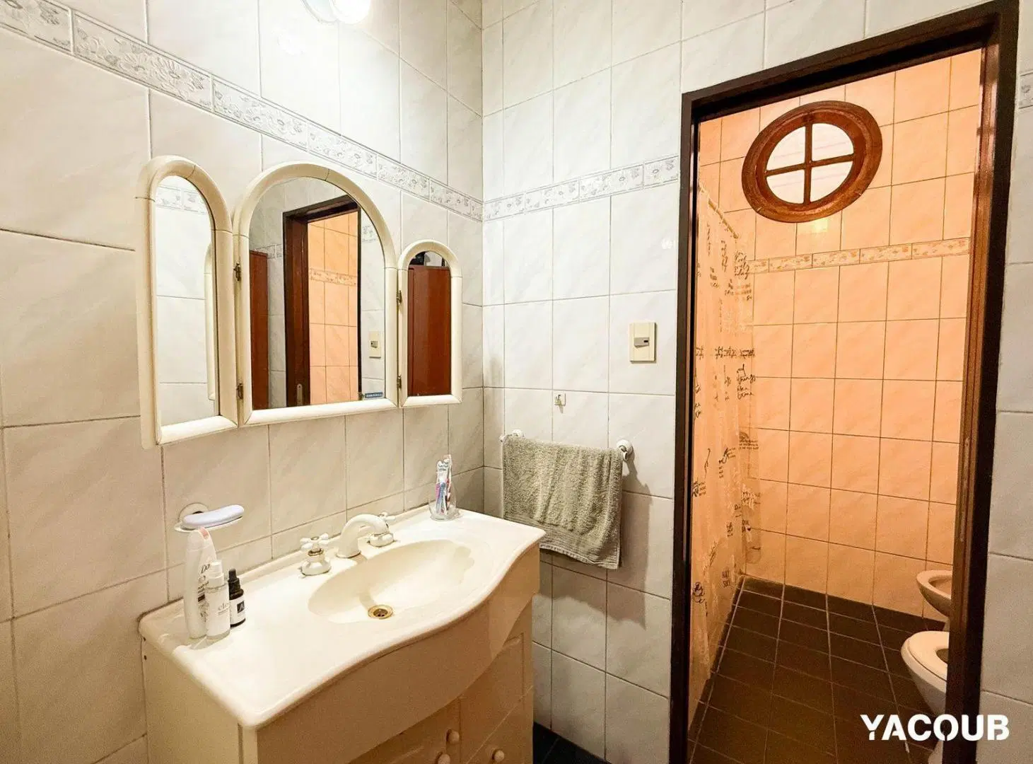 Casa en Venta - 4 Dormitorios 2 Baños - 400mts2 - La Plata-Villa Elisa. 2