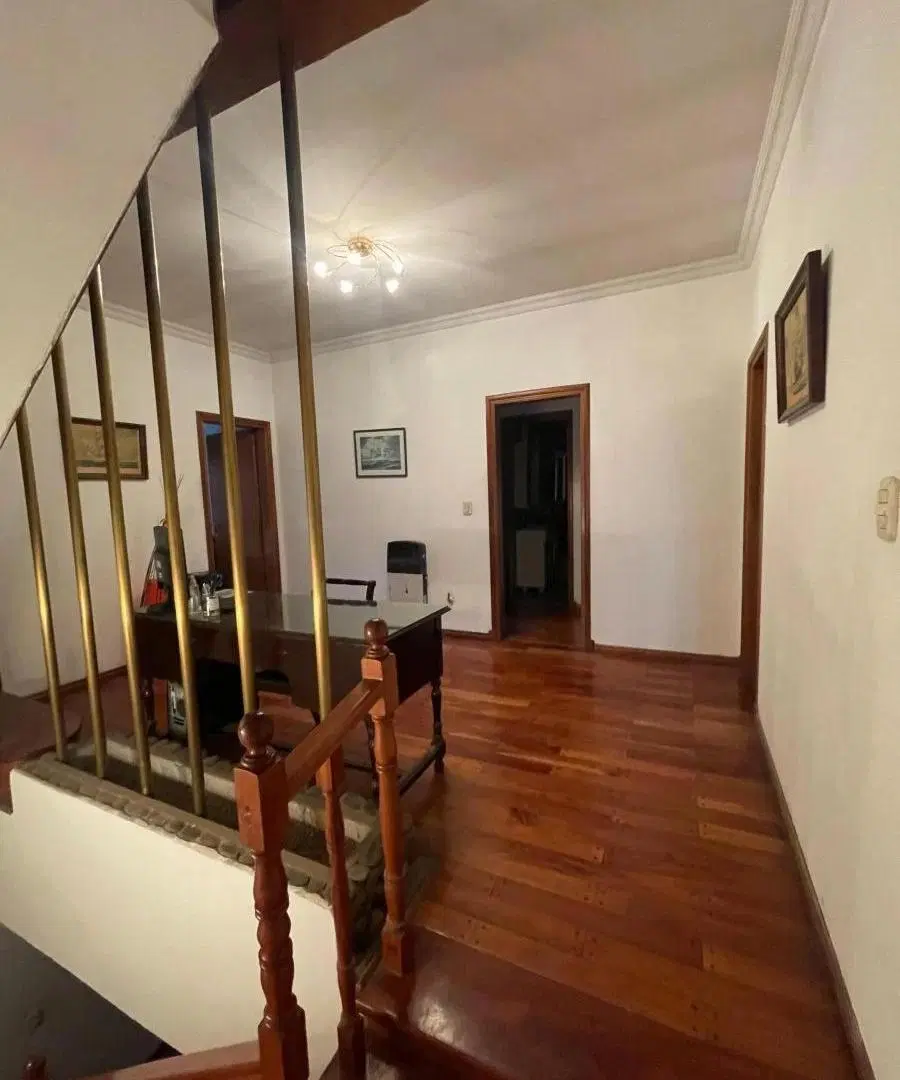 Casa en venta - 5 Dormitorios 3 Baños - 300Mts2 - Tres de Febrero 4