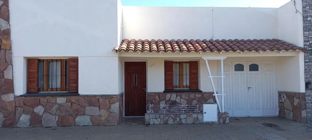 Casa en venta - 2 Dormitorios 1 Baños 2 Cocheras - 300Mts2 - Necochea 5