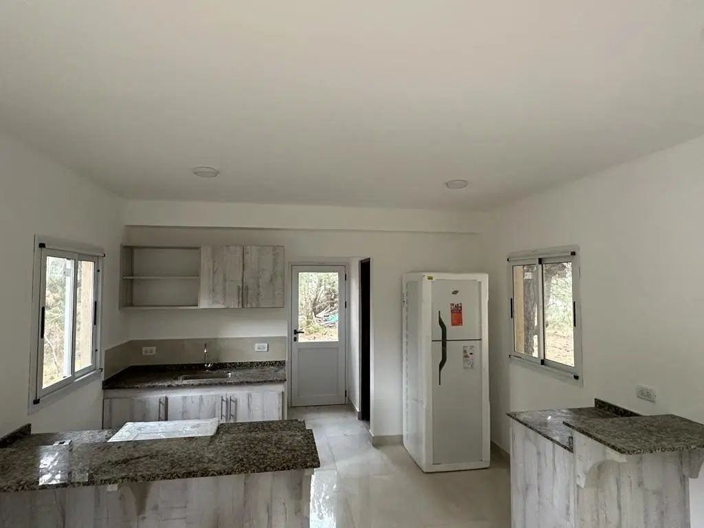 Casa en venta - 3 Dormitorios 3 Baños - 675Mts2 - Costa del Este 3