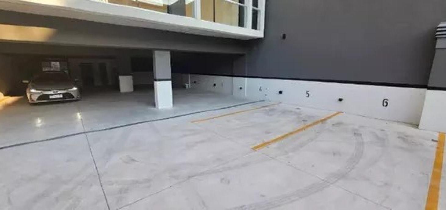 Cochera en venta - 12Mts2 - Monserrat