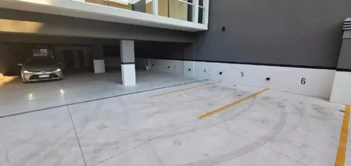Cochera en venta - 12Mts2 - Monserrat 1