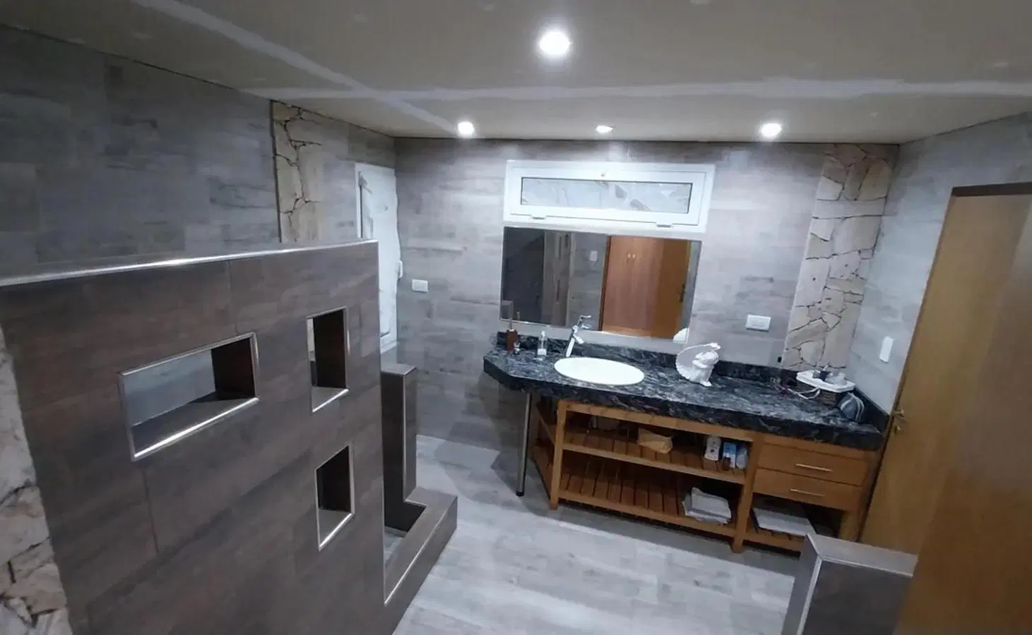 Casa en venta - 4 Dormitorios 2 Baños - Sierra de Los Padres 1