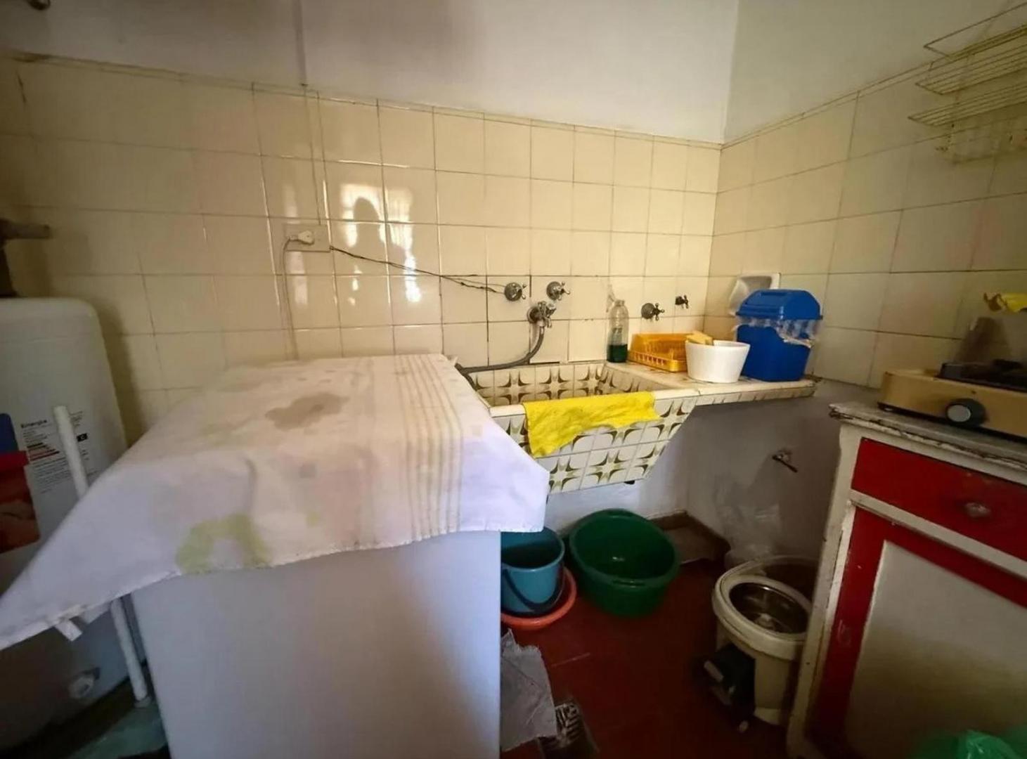 Foto de Casa en venta - 6 Dormitorios 4 Baños - Tolosa, imagen 4