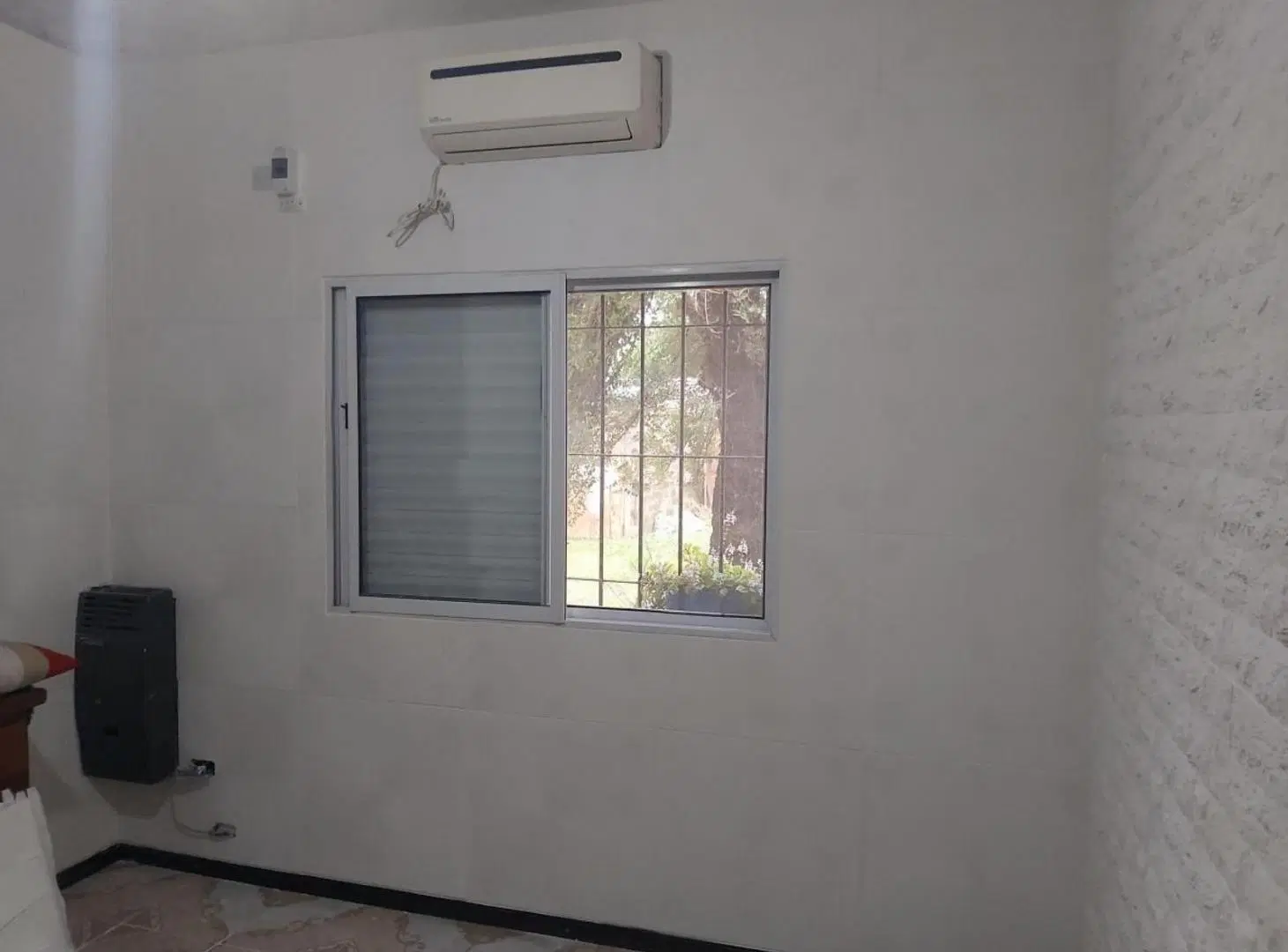 Casa en venta - 2 Dormitorios 1 Baño - San Nicolas de los Arroyos 5