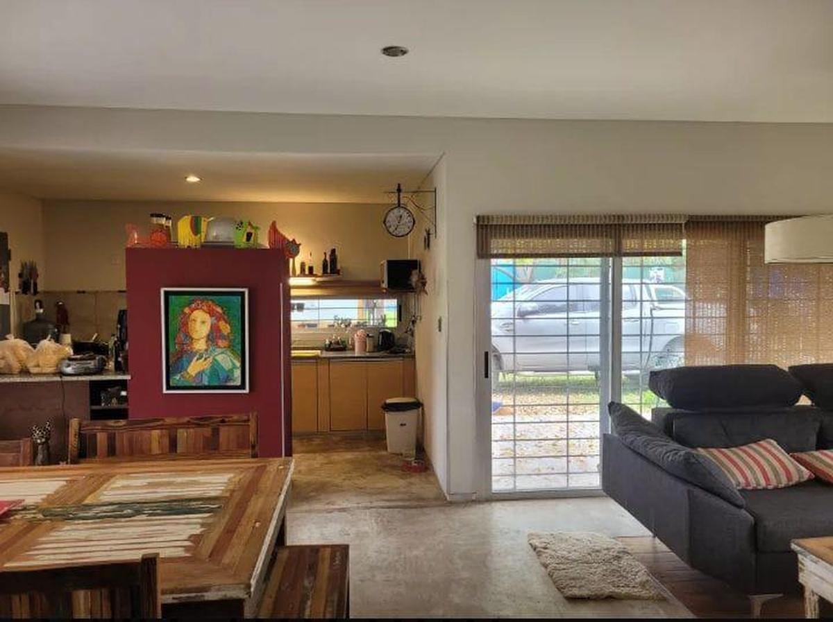 Quinta en venta - 2 Dormitorios 1 Baño - 10.000Mts2 - Lobos