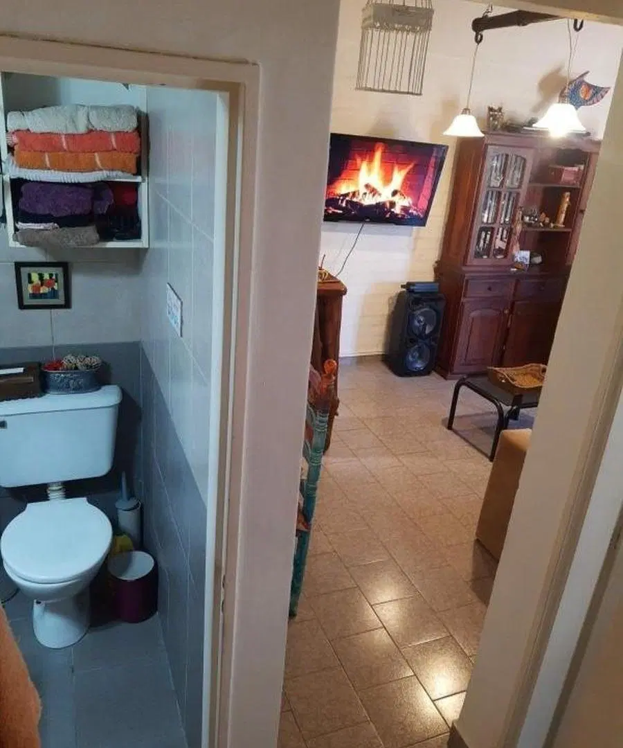 Casa en venta - 2 dormitorios 2 baños - 300mts2 - Necochea 5