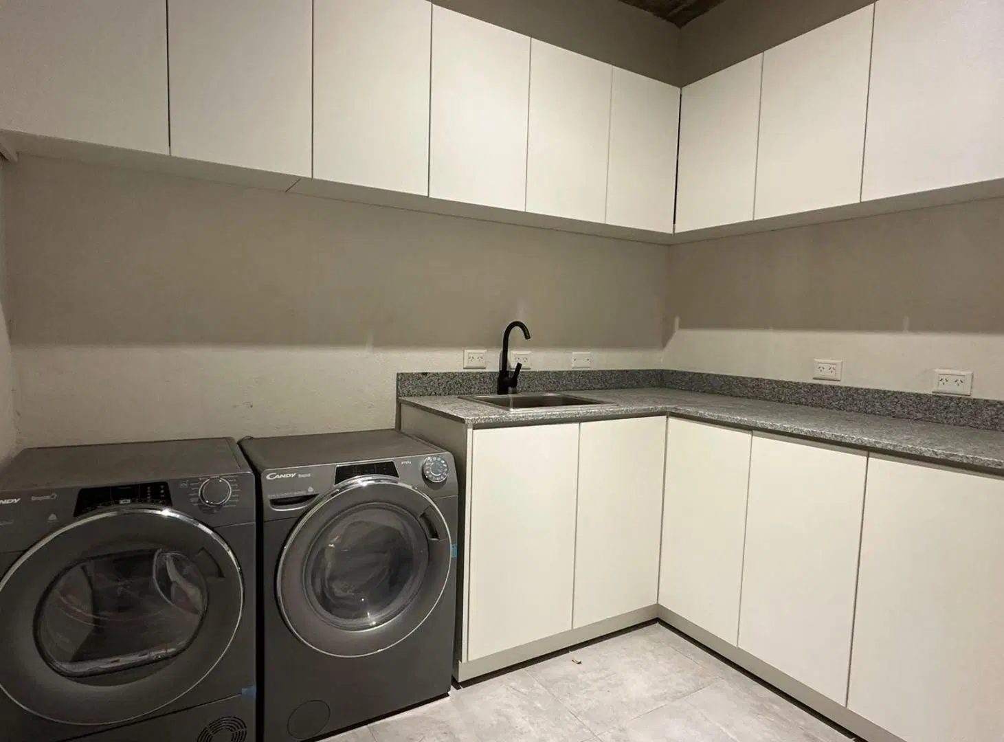 Casa en venta - 4 Dormitorios 4 Baños - Cochera - 1.300Mts2 - Pinamar 3