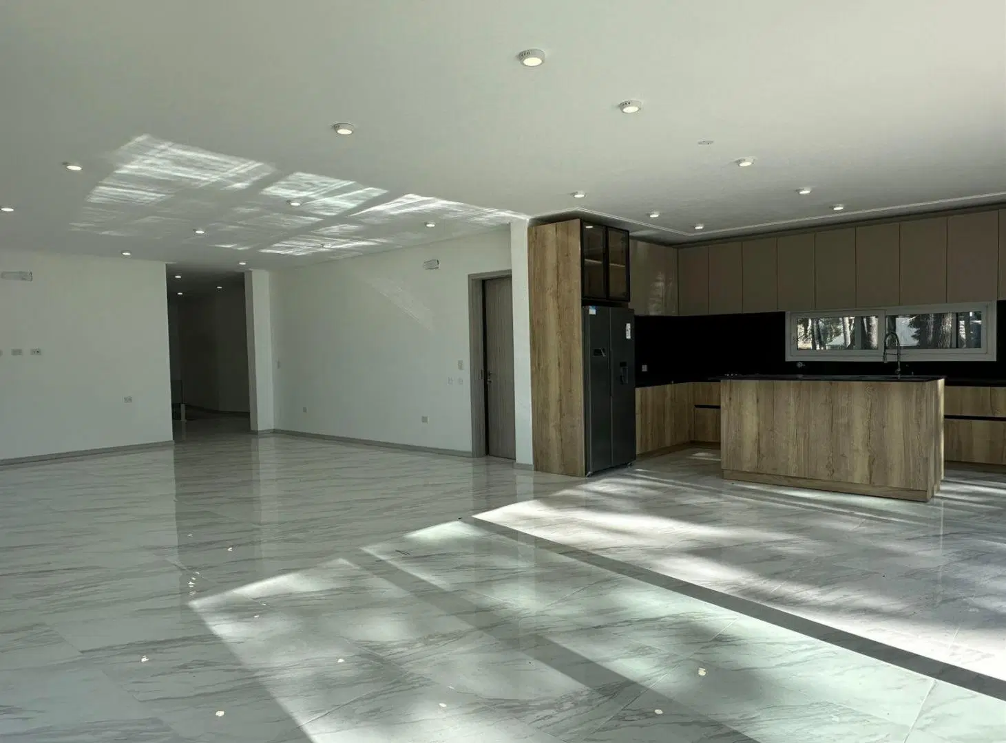 Casa en venta - 4 Dormitorios 4 Baños - Cochera - 1.300Mts2 - Pinamar 5