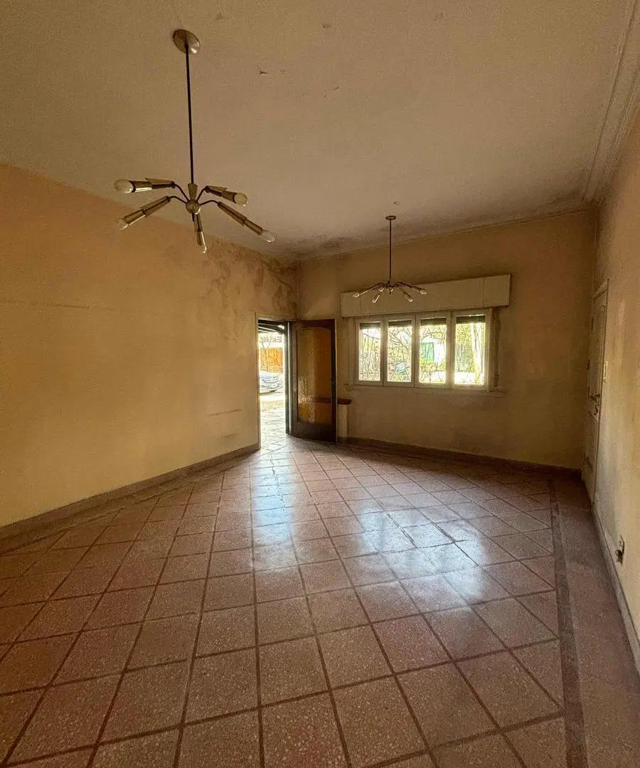 Casa en venta - 4 Dormitorios 2 Baños - 303mts2 - La Matanza 3